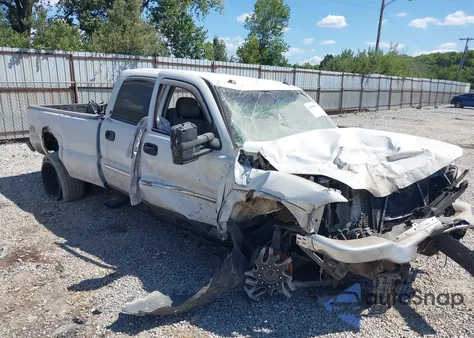 2005 GMC Sierra 2500Hd Slt from USA, damaged, VIN 1GTHK232X5F943779